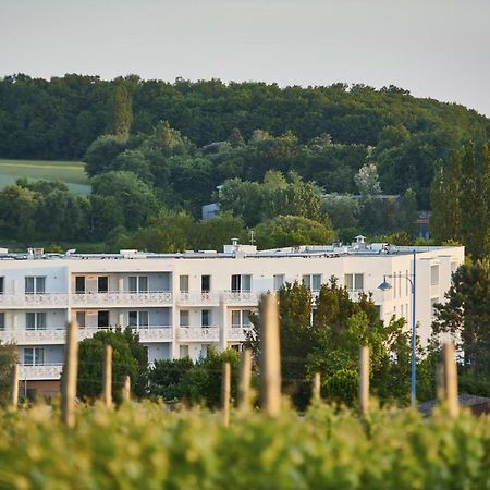 Residence Vacances Bleues Les Coteaux De Jonzac Bagian luar foto